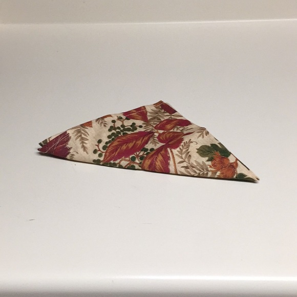 Set of Four Thanksgiving Table Napkin - Picture 5 of 6